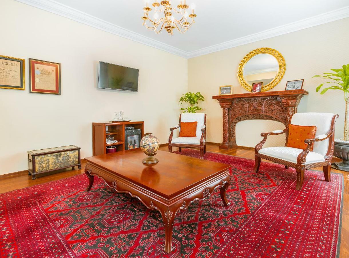 Hotel Geneve Cd De Mexico Eksteriør billede The living room of the residence